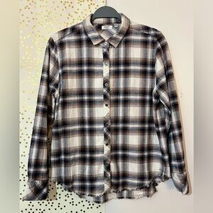 Dylan Plaid Flannel in Black, Brown & Cream w Raw Hem size Medium